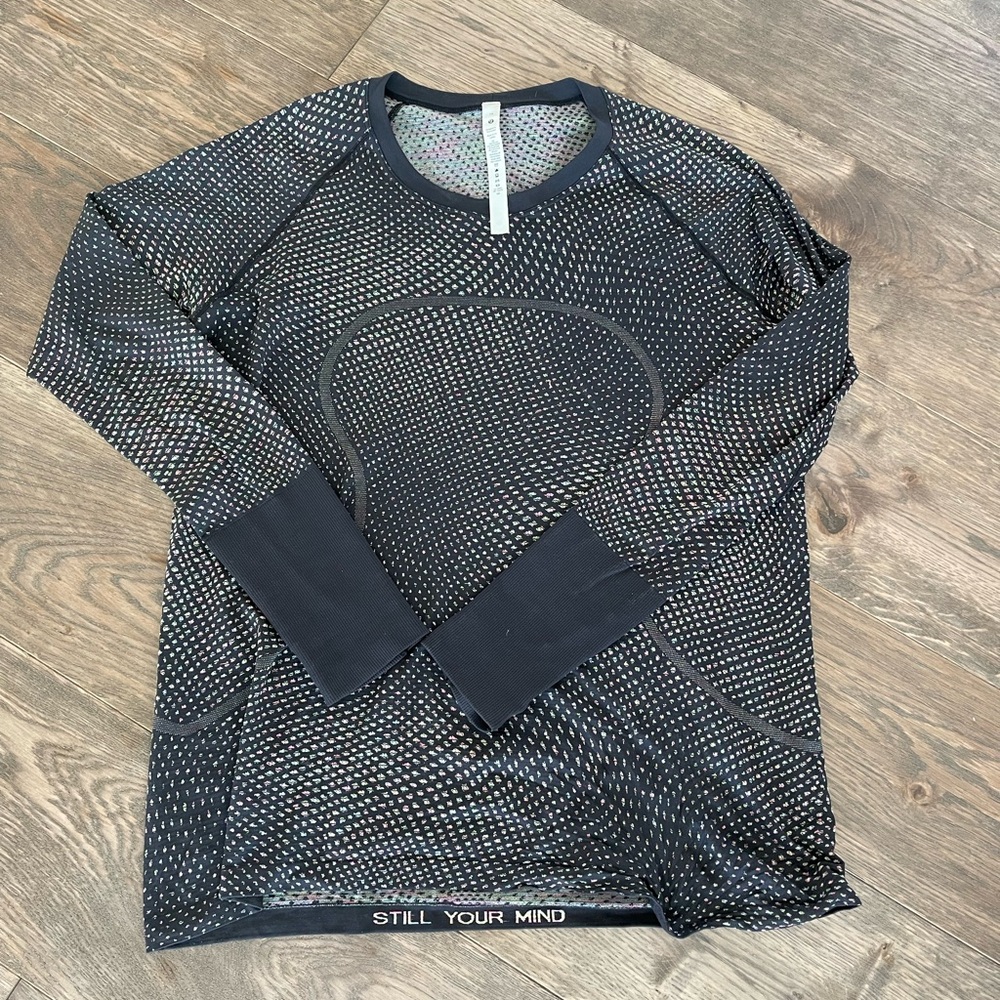 Lululemon Black and Pink and light green swiftly tech Patterned Top